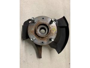 Gebruikte Asschenkel links-voor Hyundai i20 Coupe 1.2i 16V Prijs op aanvraag aangeboden door Autodemontage van de Laar