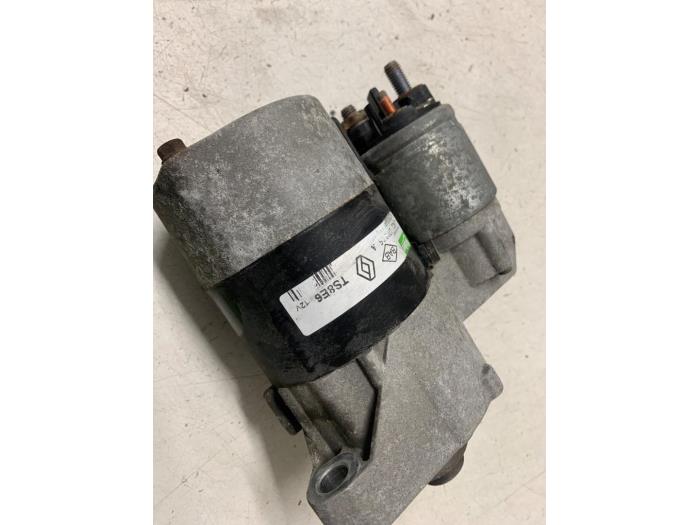 Gebruikte Startmotor Renault Clio III (BR/CR) 1.2 16V 75 Prijs € 50,00 Margeregeling aangeboden door Autodemontage van de Laar