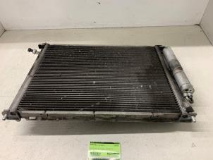 Gebruikte Radiateur Renault Clio III (BR/CR) 1.2 16V 75 Prijs € 100,00 Margeregeling aangeboden door Autodemontage van de Laar