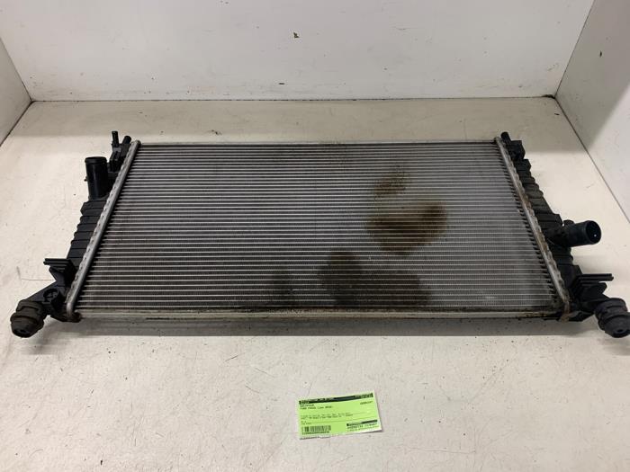 Gebruikte Radiateur Ford Focus 2 Wagon 1.6 16V Prijs € 50,00 Margeregeling aangeboden door Autodemontage van de Laar