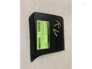 Gebruikte Sierstrip Renault Trafic (1FL/2FL/3FL/4FL) 2.0 dCi 16V 110 Prijs € 25,00 Margeregeling aangeboden door Autodemontage van de Laar