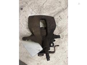 Gebruikte Remklauw (Tang) links-achter Ford Transit 2.2 TDCi 16V Prijs op aanvraag aangeboden door Autodemontage van de Laar