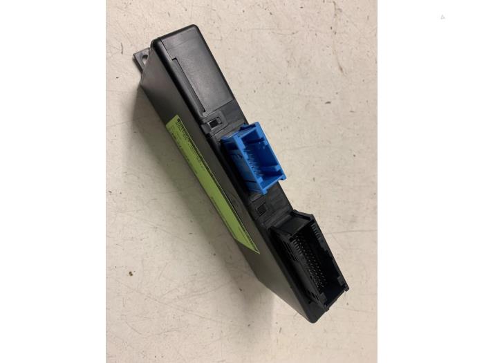 Gateway module van een BMW X3 (F25) xDrive20d 16V 2012