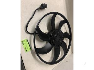 Gebruikte Radiateurfan BMW X3 (F25) xDrive20d 16V Prijs op aanvraag aangeboden door Autodemontage van de Laar