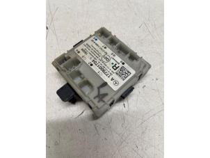 Gebruikte Deur module Mercedes A Limousine (177.1) 1.3 A-200 Turbo Prijs € 40,00 Margeregeling aangeboden door Autodemontage van de Laar