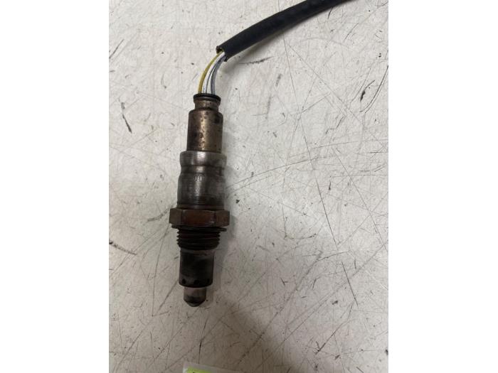 Lambda Sonde van een Mercedes-Benz A Limousine (177.1) 1.3 A-200 Turbo 2019