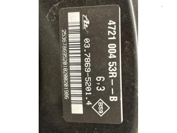 Gebruikte Rembekrachtiger Renault Master III (EV/HV/UV/VA/VB/VD/VF/VG/VJ) 2.3 dCi 165 16V FWD Prijs op aanvraag aangeboden door Autodemontage van de Laar
