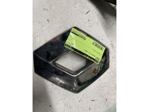 Gebruikte Embleem Renault Master III (EV/HV/UV/VA/VB/VD/VF/VG/VJ) 2.3 dCi 165 16V FWD Prijs op aanvraag aangeboden door Autodemontage van de Laar