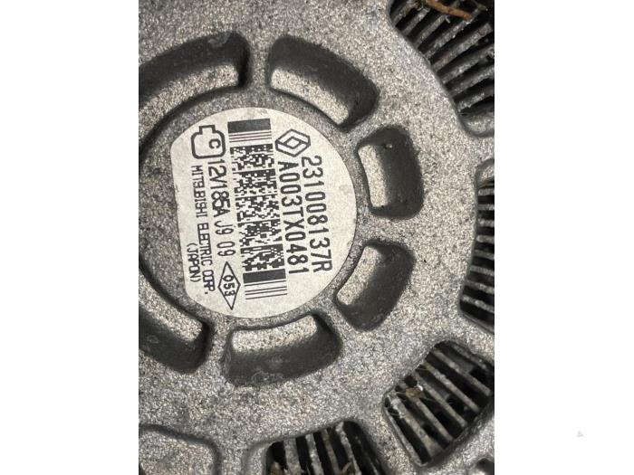 Gebruikte Dynamo Renault Master III (EV/HV/UV/VA/VB/VD/VF/VG/VJ) 2.3 dCi 165 16V FWD Prijs op aanvraag aangeboden door Autodemontage van de Laar