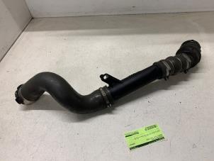 Gebruikte Intercooler Buis Renault Clio IV Estate/Grandtour (7R) 1.5 Energy dCi 90 FAP Prijs op aanvraag aangeboden door Autodemontage van de Laar