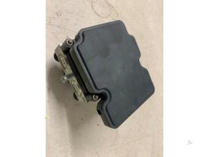 Gebruikte ABS Pomp Toyota Aygo (B40) 1.0 12V VVT-i Prijs € 60,00 Margeregeling aangeboden door Autodemontage van de Laar