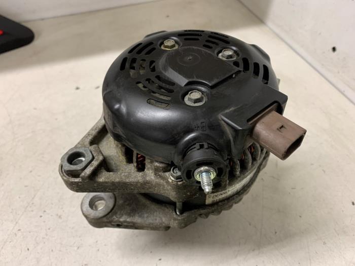Gebruikte Dynamo Toyota Aygo (B40) 1.0 12V VVT-i Prijs € 50,00 Margeregeling aangeboden door Autodemontage van de Laar