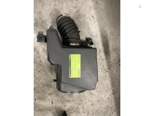 Gebruikte Luchtfilterhuis Volvo C30 (EK/MK) 1.8 16V Prijs € 50,00 Margeregeling aangeboden door Autodemontage van de Laar