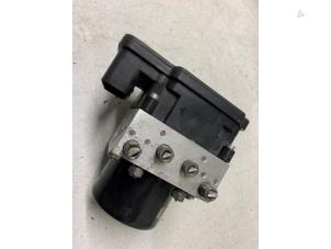 Gebruikte ABS Pomp Renault Megane III Berline (BZ) 1.6 16V Prijs op aanvraag aangeboden door Autodemontage van de Laar