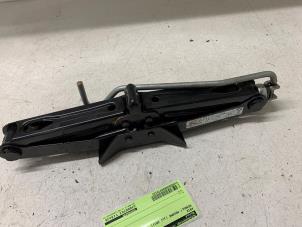 Gebruikte Krik Renault Megane III Berline (BZ) 1.6 16V Prijs op aanvraag aangeboden door Autodemontage van de Laar