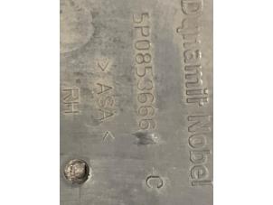 Gebruikte Afdekplaat mistlamp rechts Seat Altea XL (5P5) 1.9 TDI Prijs op aanvraag aangeboden door Autodemontage van de Laar