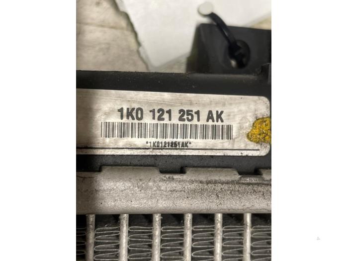 Gebruikte Radiateur Seat Altea XL (5P5) 1.9 TDI Prijs € 35,00 Margeregeling aangeboden door Autodemontage van de Laar