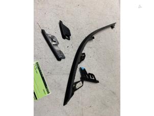 Gebruikte Sierstrip MG MG4 Electric Standard 51 kWh Prijs € 30,00 Margeregeling aangeboden door Autodemontage van de Laar