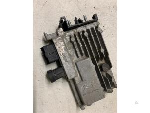 Gebruikte Start/Stop computer Peugeot Partner (GC/GF/GG/GJ/GK) 1.6 BlueHDi 100 Prijs op aanvraag aangeboden door Autodemontage van de Laar