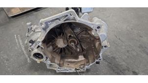 Gebruikte Versnellingsbak Volkswagen Polo VI (AW1) 1.0 TSI 12V Prijs € 450,00 Margeregeling aangeboden door Autodemontage van de Laar