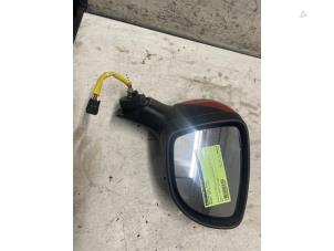 Gebruikte Buitenspiegel rechts Renault Captur (2R) Prijs € 75,00 Margeregeling aangeboden door Autodemontage van de Laar