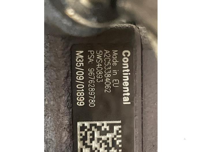 Gebruikte Dieselpomp Volvo V40 (MV) 1.6 D2 Prijs op aanvraag aangeboden door Autodemontage van de Laar