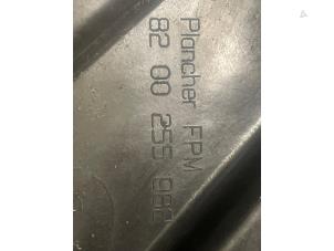 Gebruikte Reservewielbak Renault Scénic II (JM) Prijs € 75,00 Margeregeling aangeboden door Autodemontage van de Laar