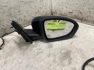 Gebruikte Buitenspiegel rechts Renault Megane IV Estate (RFBK) 1.2 Energy TCE 100 Prijs € 125,00 Margeregeling aangeboden door Autodemontage van de Laar