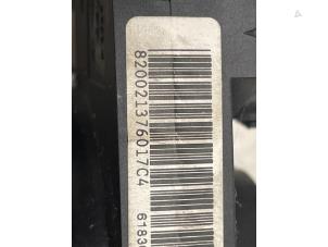 Gebruikte Combischakelaar Stuurkolom Renault Megane II (BM/CM) 1.4 16V 82 Prijs € 70,00 Margeregeling aangeboden door Autodemontage van de Laar