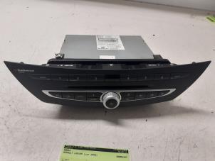 Gebruikte Radio Renault Laguna III Estate (KT) 2.0 16V Prijs € 125,00 Margeregeling aangeboden door Autodemontage van de Laar