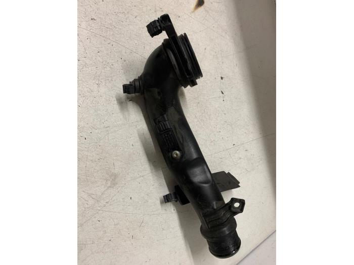 Gebruikte Intercooler Buis Fiat 500 (312) 0.9 TwinAir 80 Prijs € 35,00 Margeregeling aangeboden door Autodemontage van de Laar