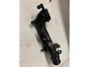 Gebruikte Intercooler Buis Fiat 500 (312) 0.9 TwinAir 80 Prijs € 35,00 Margeregeling aangeboden door Autodemontage van de Laar