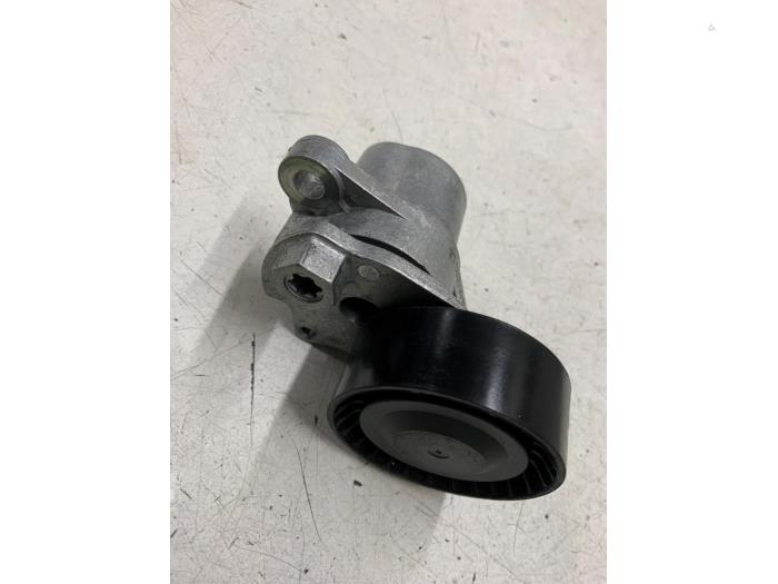 Gebruikte Spanrol Multiriem Volkswagen Up! (121) 1.0 MPI 12V Prijs € 30,25 Inclusief btw aangeboden door Autodemontage van de Laar