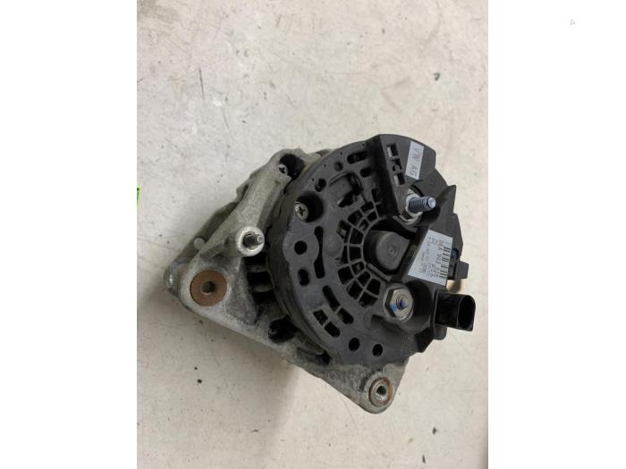 Gebruikte Dynamo Skoda Octavia Prijs € 50,00 Margeregeling aangeboden door Autodemontage van de Laar