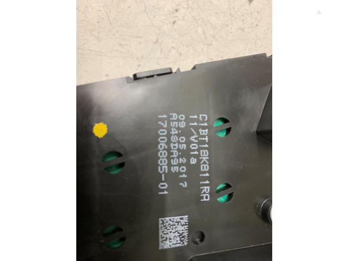 Regelunit Multi Media van een Ford Transit Courier 1.5 TDCi 75 2017