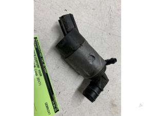 Gebruikte Ruitensproeierpomp voor Ford Transit Courier 1.5 TDCi 75 Prijs € 10,00 Margeregeling aangeboden door Autodemontage van de Laar