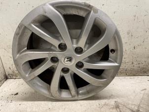 Gebruikte Velg Renault Grand Scénic III (JZ) 1.2 16V TCe 115 Prijs € 75,00 Margeregeling aangeboden door Autodemontage van de Laar