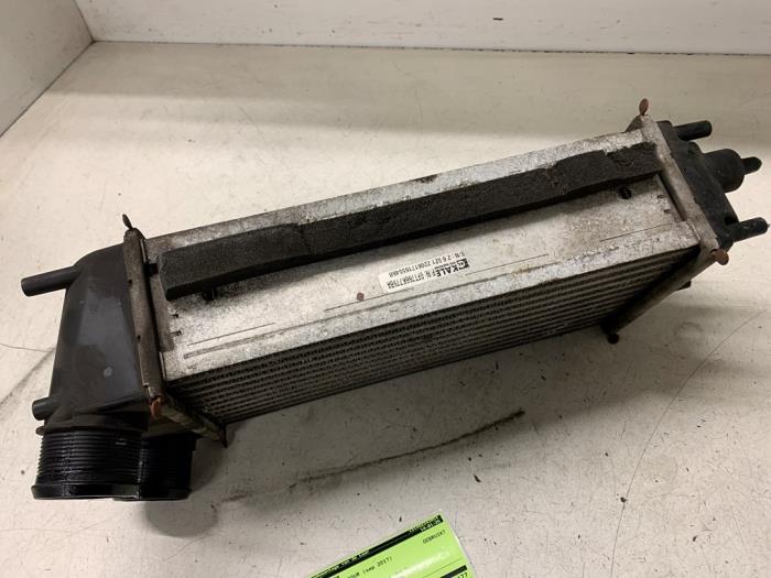 Intercooler van een Ford Transit Courier 1.5 TDCi 75 2017