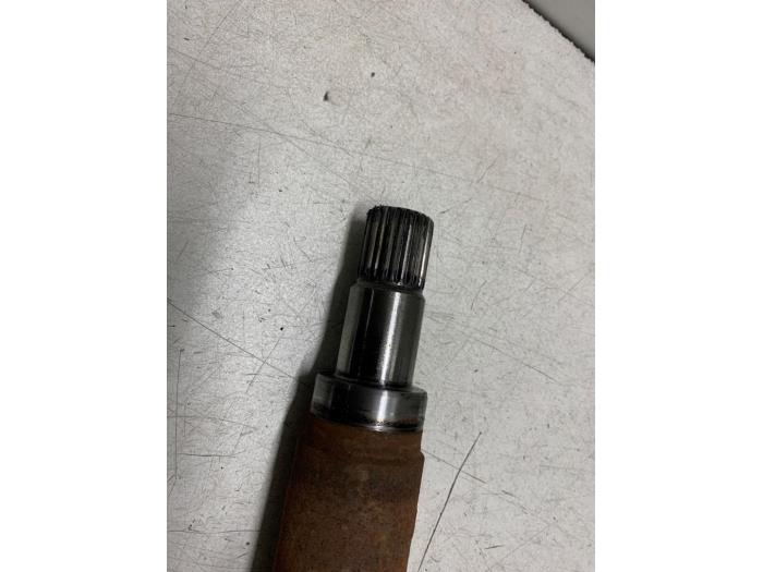 Aandrijfas rechts-voor van een Ford Transit Courier 1.5 TDCi 75 2017