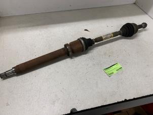 Gebruikte Aandrijfas rechts-voor Ford Transit Courier 1.5 TDCi 75 Prijs € 125,00 Margeregeling aangeboden door Autodemontage van de Laar