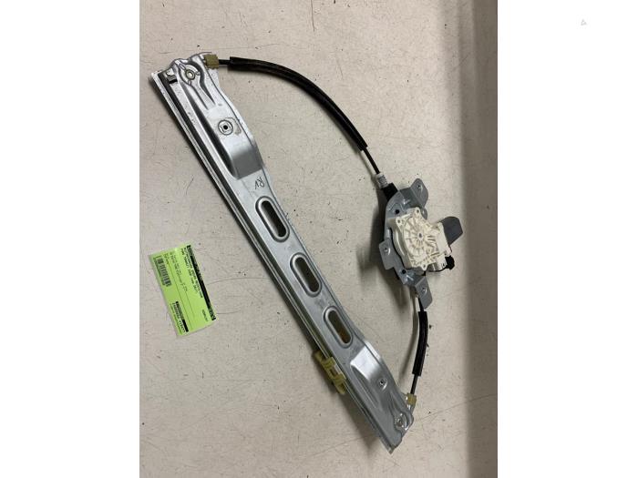 Ruitmechaniek 2Deurs rechts-voor van een Ford Transit Courier 1.5 TDCi 75 2017