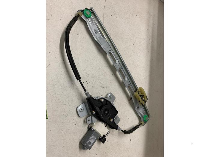 Ruitmechaniek 2Deurs rechts-voor van een Ford Transit Courier 1.5 TDCi 75 2017