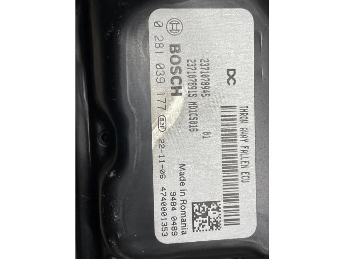 Gebruikte Computer Motormanagement Renault Express 1.5 dCi 75 Prijs € 200,00 Margeregeling aangeboden door Autodemontage van de Laar