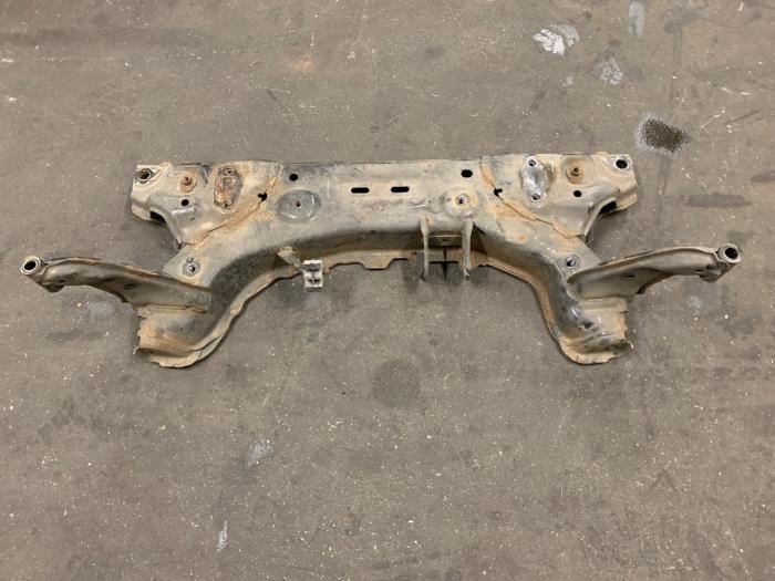 Subframe van een Ford Transit Courier 1.5 TDCi 75 2017