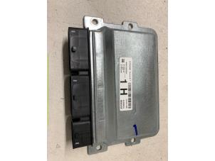 Gebruikte Computer Motormanagement Renault Twingo III (AH) ZE R80 Prijs € 175,00 Margeregeling aangeboden door Autodemontage van de Laar