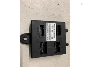 Gebruikte Module Bodycontrol Renault Twingo III (AH) ZE R80 Prijs € 95,00 Margeregeling aangeboden door Autodemontage van de Laar