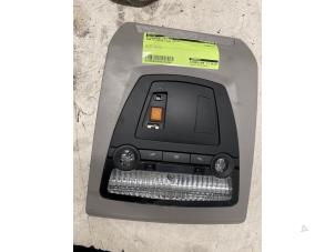 Gebruikte Binnenverlichting voor BMW 5 serie Touring (F11) 520d 16V Prijs € 50,00 Margeregeling aangeboden door Autodemontage van de Laar