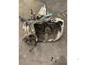 Gebruikte Versnellingsbak Renault Twingo II (CN) 1.2 16V GT TCE Prijs € 350,00 Margeregeling aangeboden door Autodemontage van de Laar