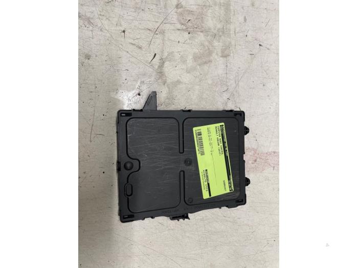 Gebruikte Bodycontrol Module Renault Kadjar (RFEH) 1.6 dCi 4x4 Prijs € 125,00 Margeregeling aangeboden door Autodemontage van de Laar