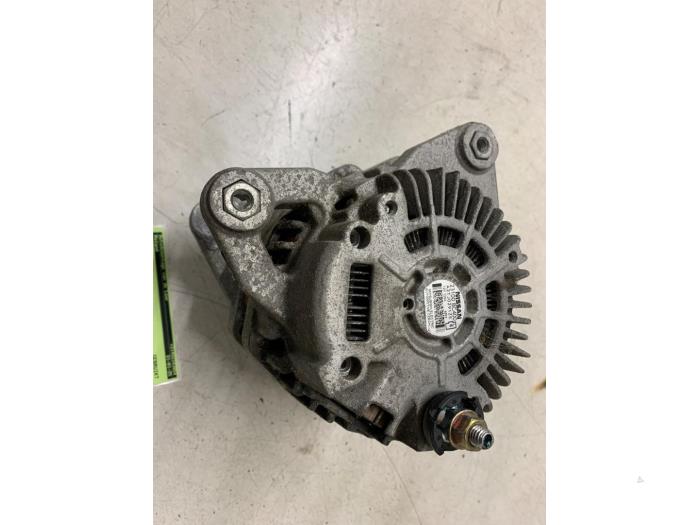 Gebruikte Dynamo Nissan Note (E11) 1.6 16V Prijs op aanvraag aangeboden door Autodemontage van de Laar